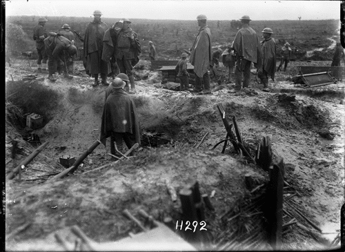 New Zealand soldiers make tea